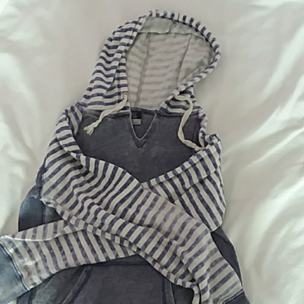 Large Hooded Sweater with Pocket